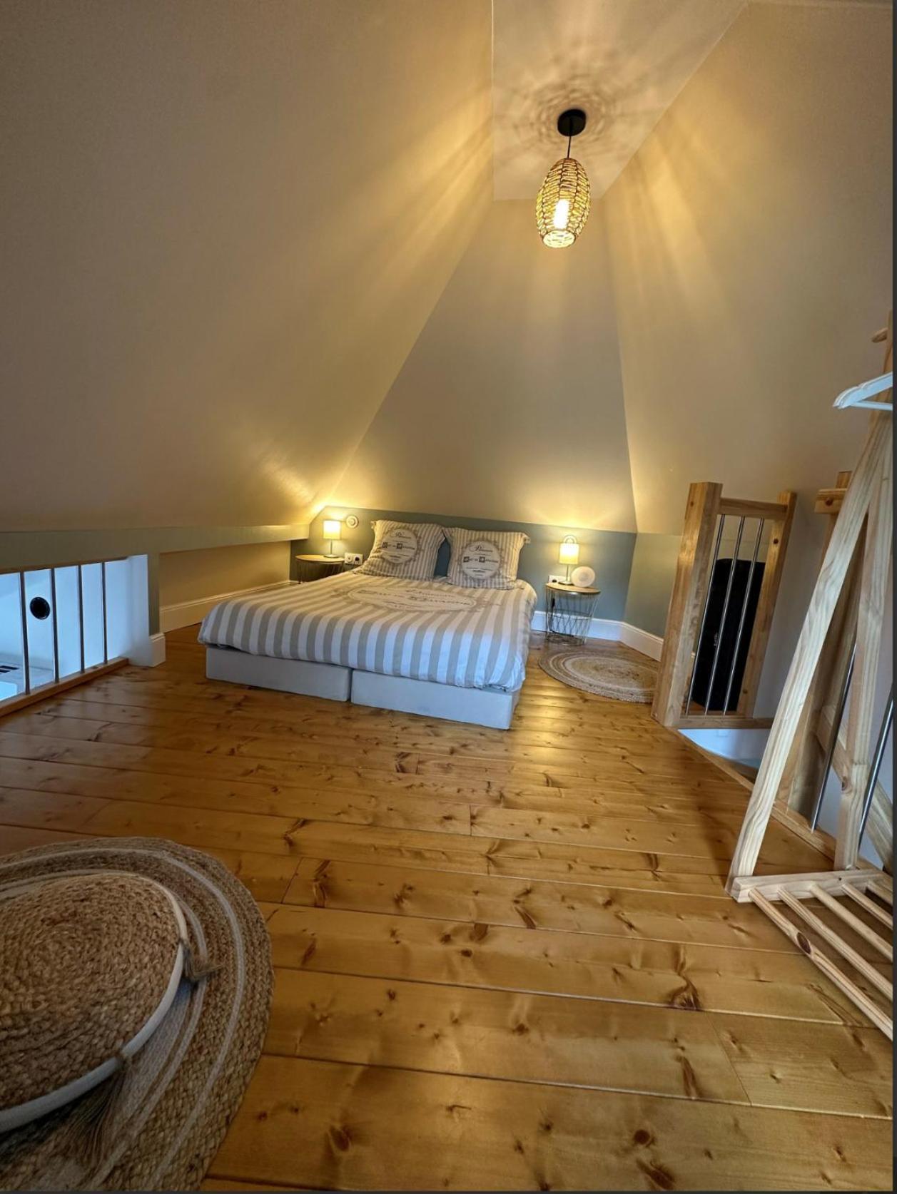 Au Domaine Du Predieu Crecy-sur-Serre Room photo